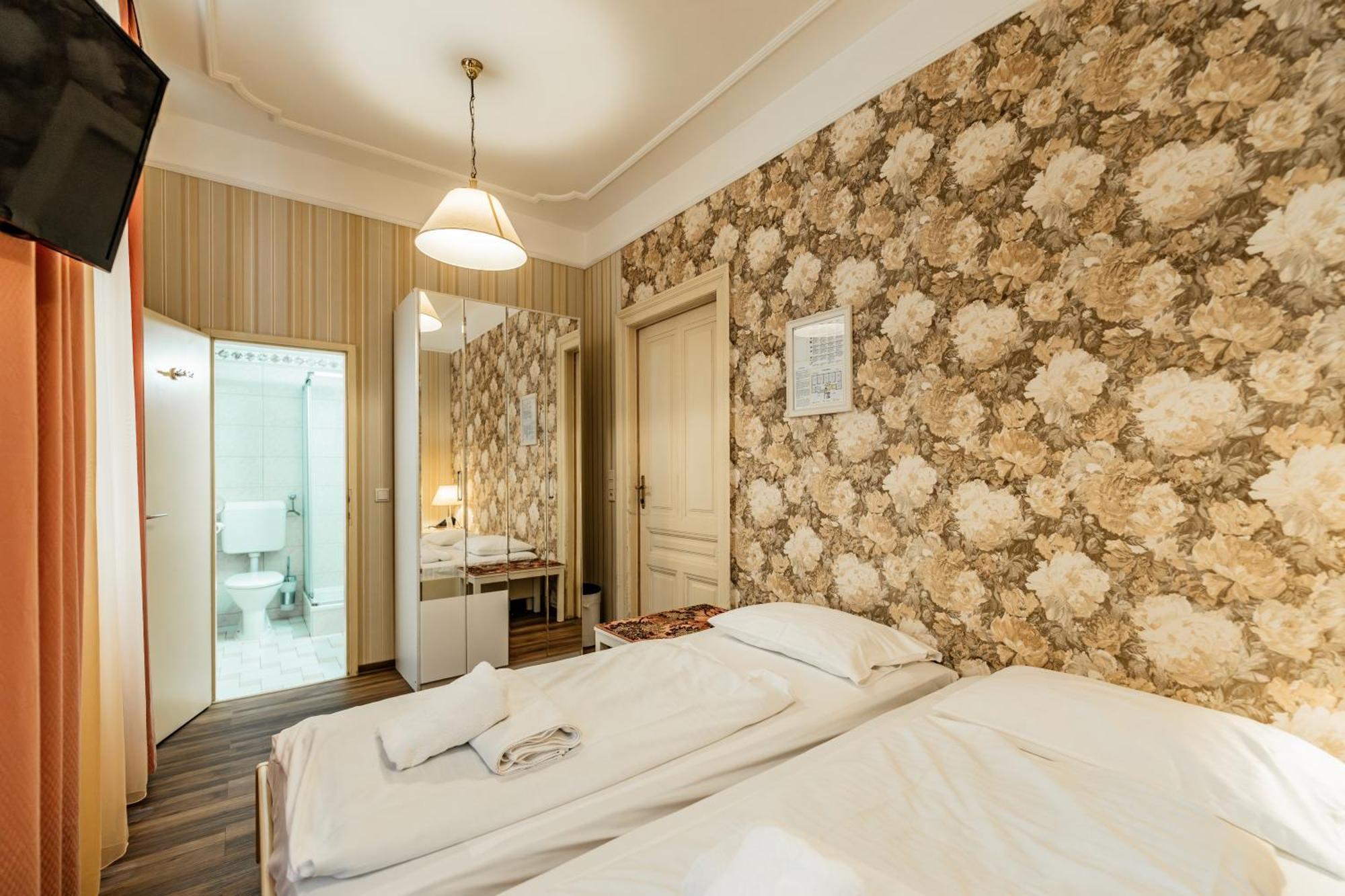 โฮเทล เพนชั่น บารอนเนส Bed & Breakfast เวียนนา ภายนอก รูปภาพ