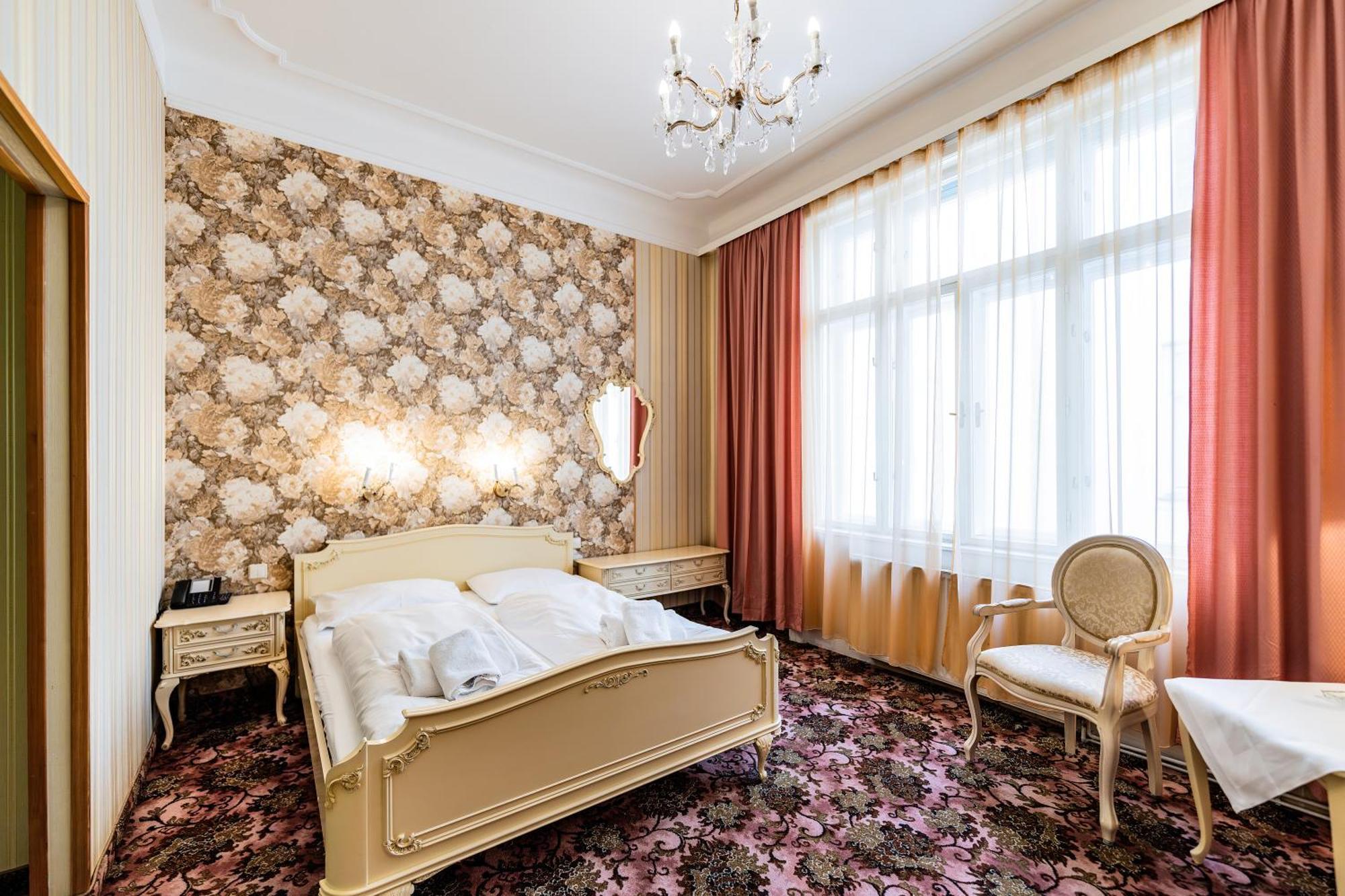 โฮเทล เพนชั่น บารอนเนส Bed & Breakfast เวียนนา ภายนอก รูปภาพ