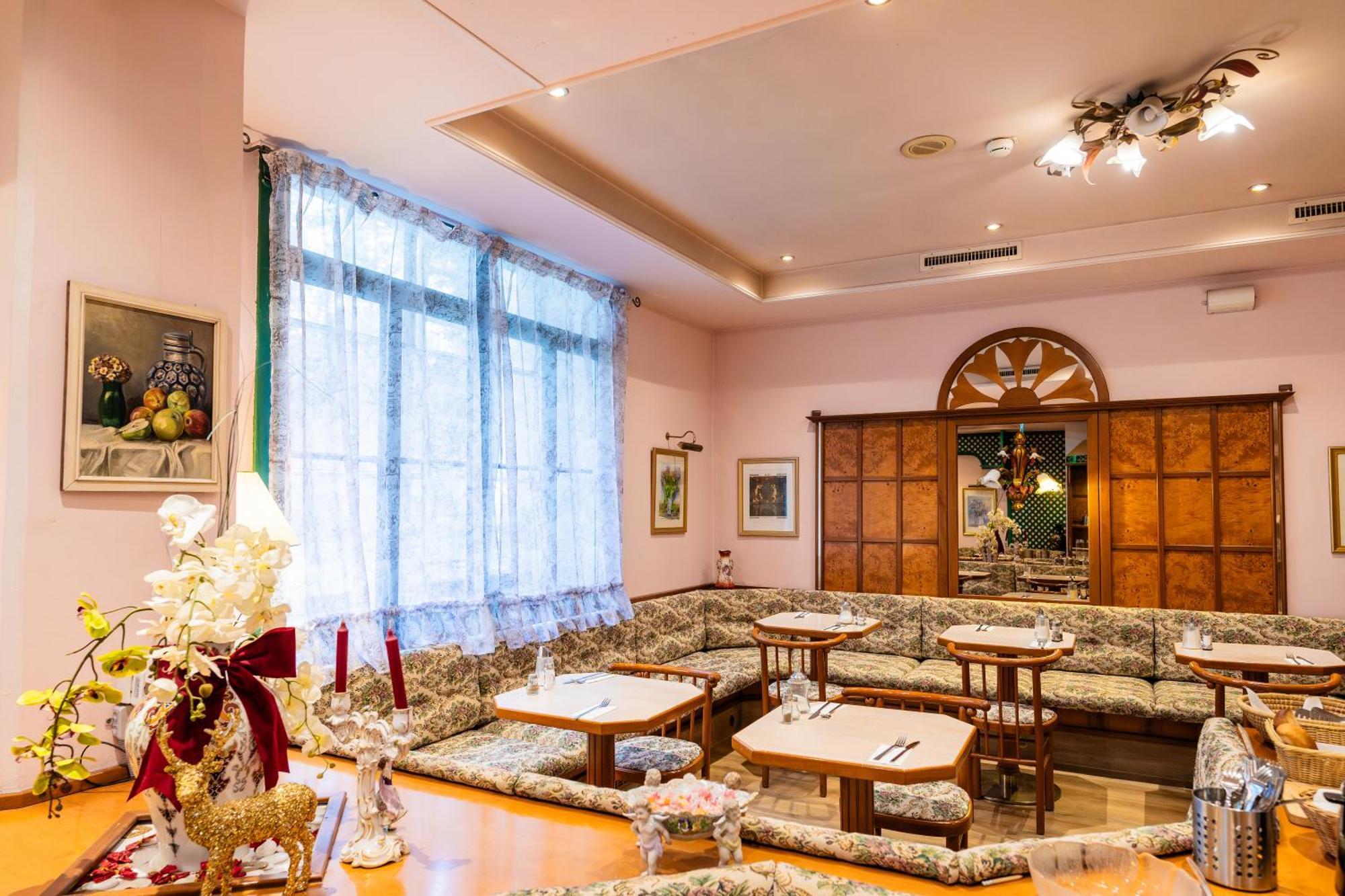 โฮเทล เพนชั่น บารอนเนส Bed & Breakfast เวียนนา ภายนอก รูปภาพ